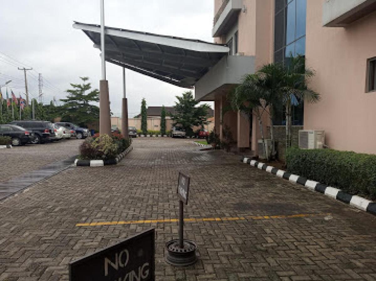 Room In Lodge - Best Western Plus-Ibadan Bagian luar foto