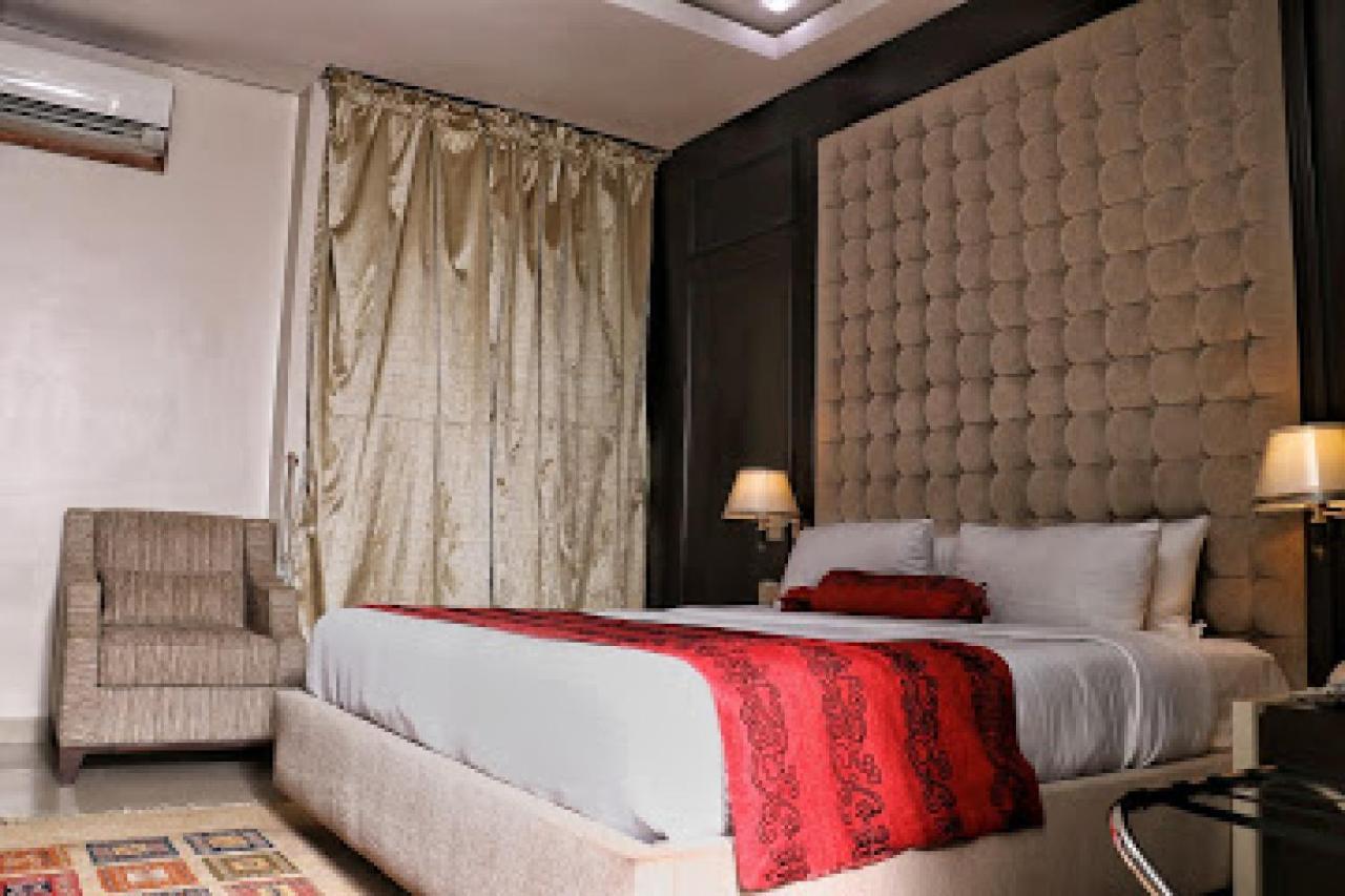 Room In Lodge - Best Western Plus-Ibadan Bagian luar foto