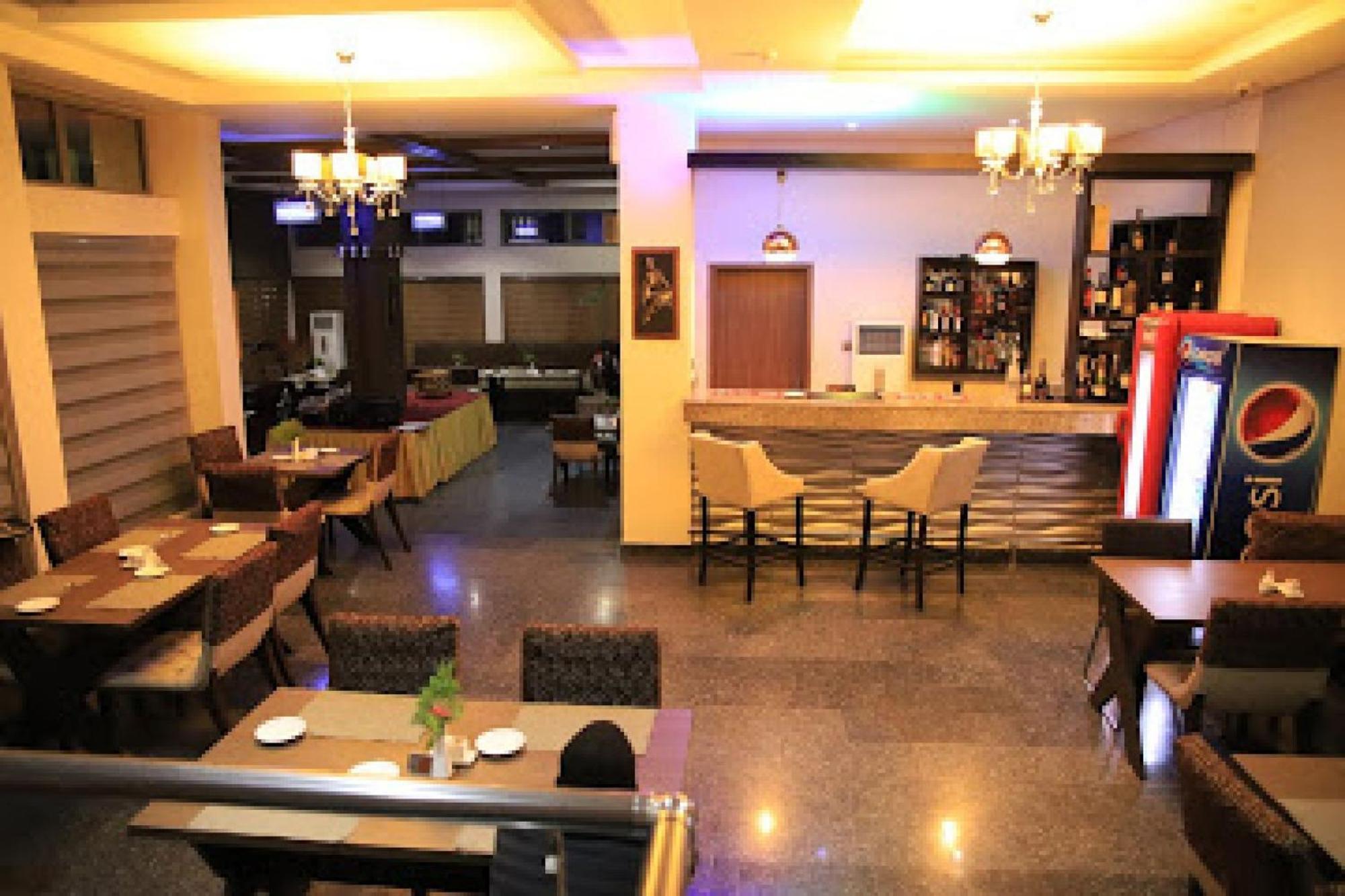 Room In Lodge - Best Western Plus-Ibadan Bagian luar foto